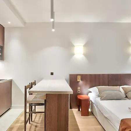 Sublime Refurbished Париж