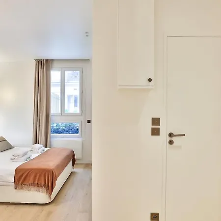 Апартаменты Sublime Refurbished *