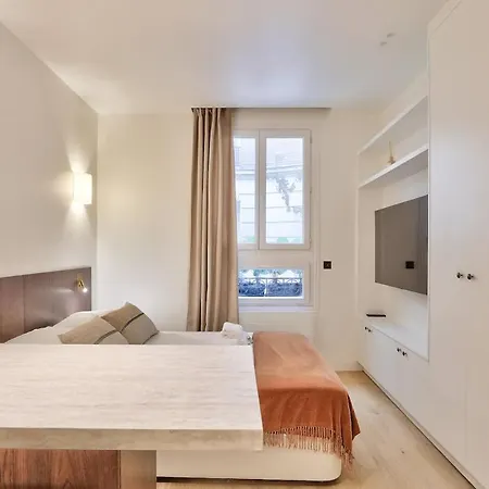 Апартаменты Sublime Refurbished