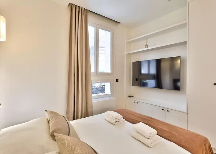 Sublime Refurbished Apartment Paris